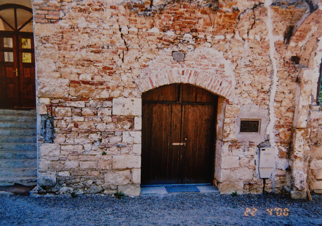 Фотографија из галерије Манастира Кувеждин, 2000 (4)